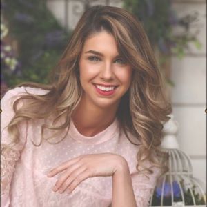 Meet your Posher, Ashley